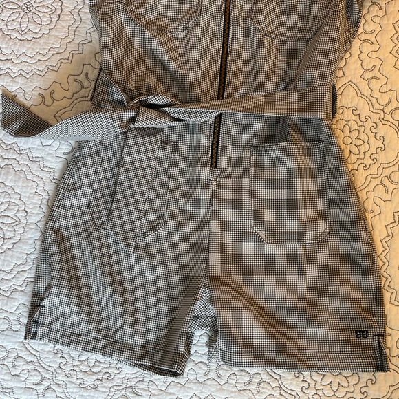 NWOT Albion Fit City Romper Houndstooth - RARE - Black & White - Size S - Picture 14 of 15